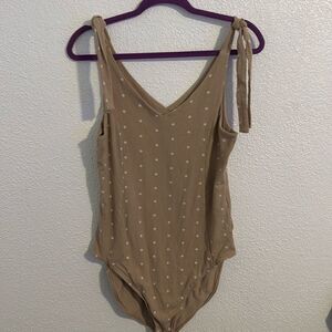 Old navy cream polka dot body suit- Size XL